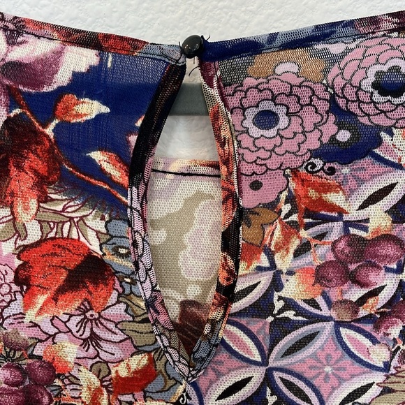 Daytrip Y2K Mixed Floral Long Sleeve Blouse – Size Large – Boho Vibes - Picture 5 of 7